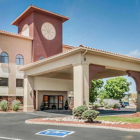 Quality Inn & Suites Albuquerque West Exterior photo