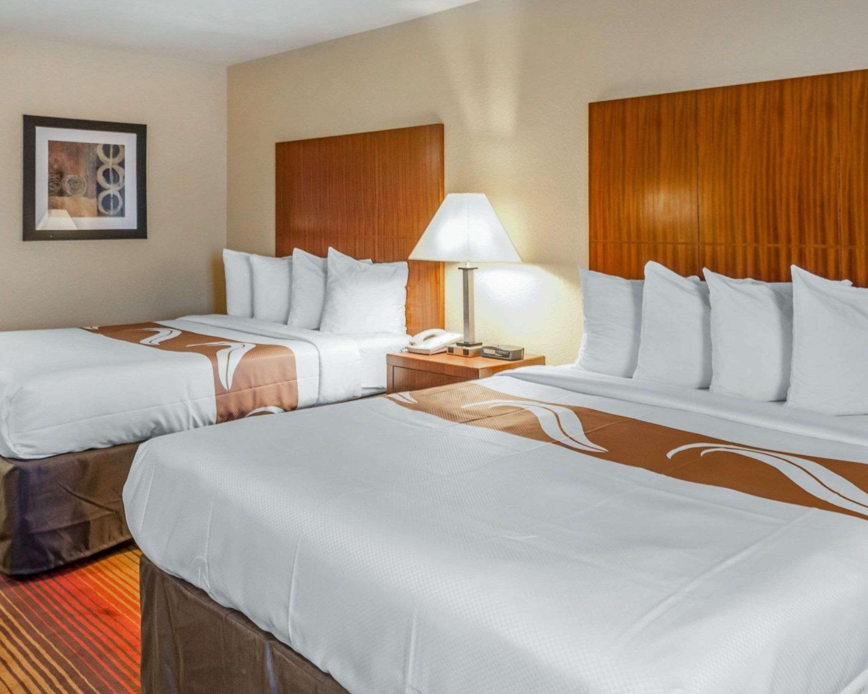 Quality Inn & Suites Albuquerque West Exterior photo