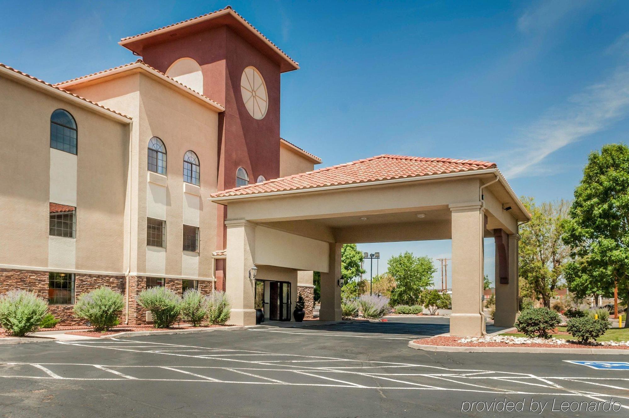 Quality Inn & Suites Albuquerque West Exterior photo