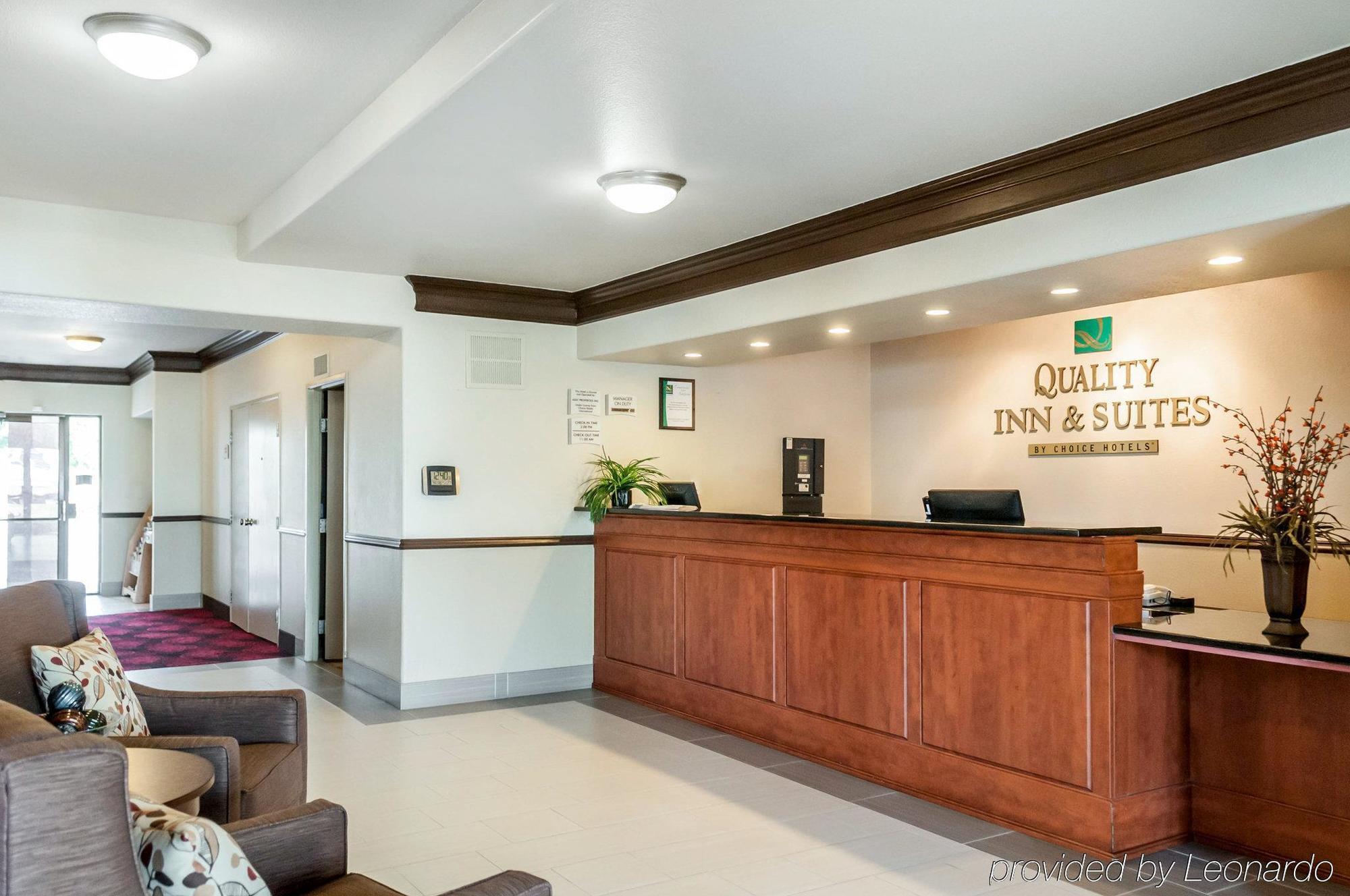 Quality Inn & Suites Albuquerque West Exterior photo